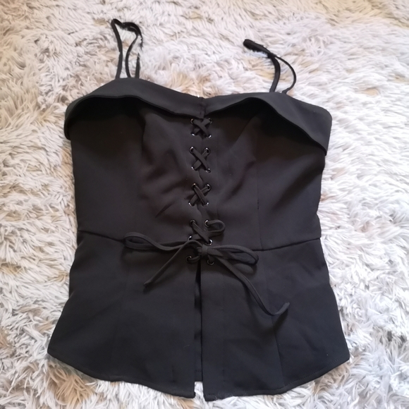 ⭐2/$15⭐ lace-up corset style tie top